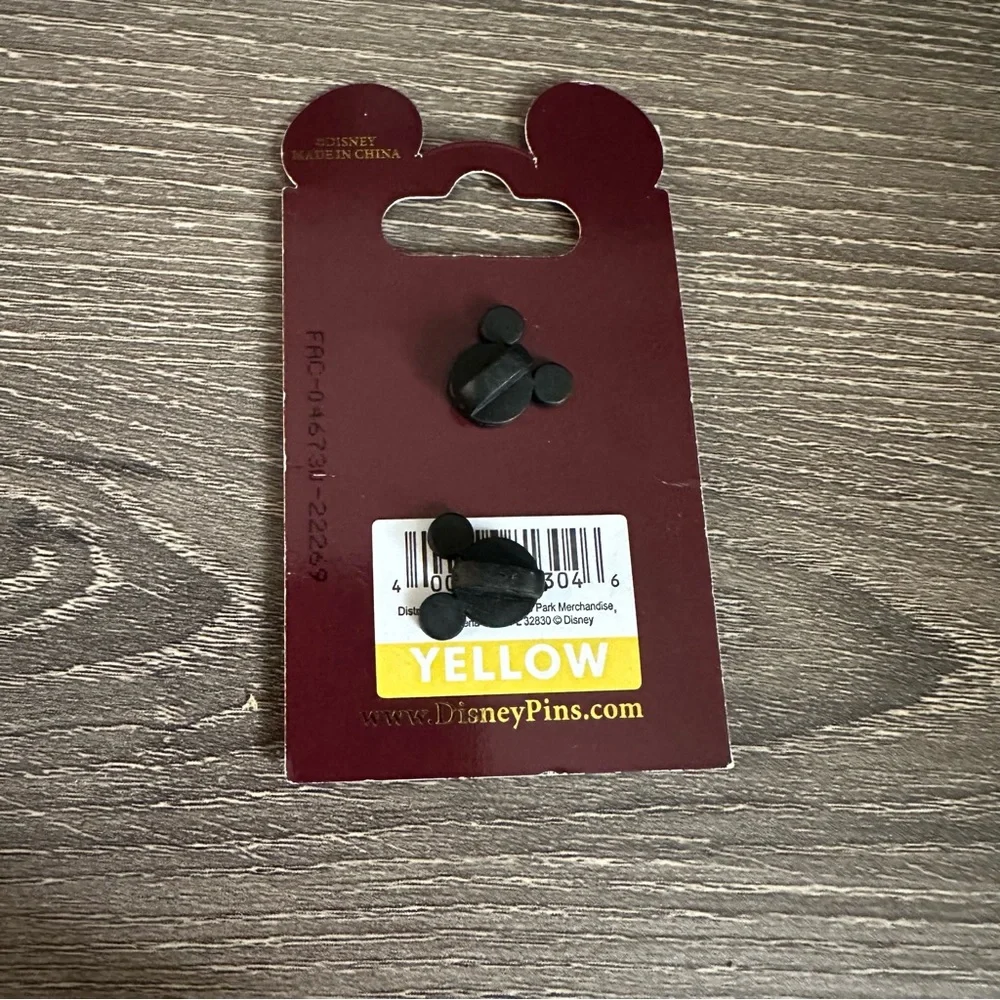 Disney Mickey Mouse Happy Birthday Cake Pin